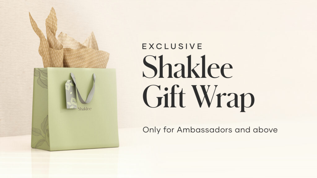 Add a special touch of holiday spirit with exclusive, Shaklee-branded gift bags and wrapping supplies.